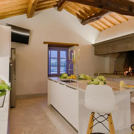 Nello's, Di Pregio Con Cortona