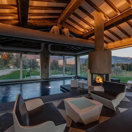 Villa Nello's, Di Pregio Con