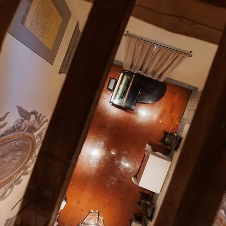 Nello's, Di Pregio Con *