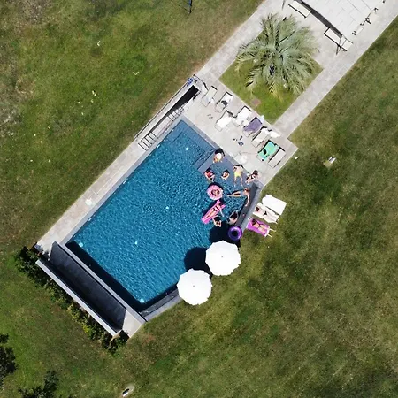 Villa Nello's, Di Pregio Con