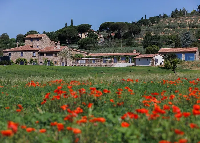 Nello's, Di Pregio Con Villa *