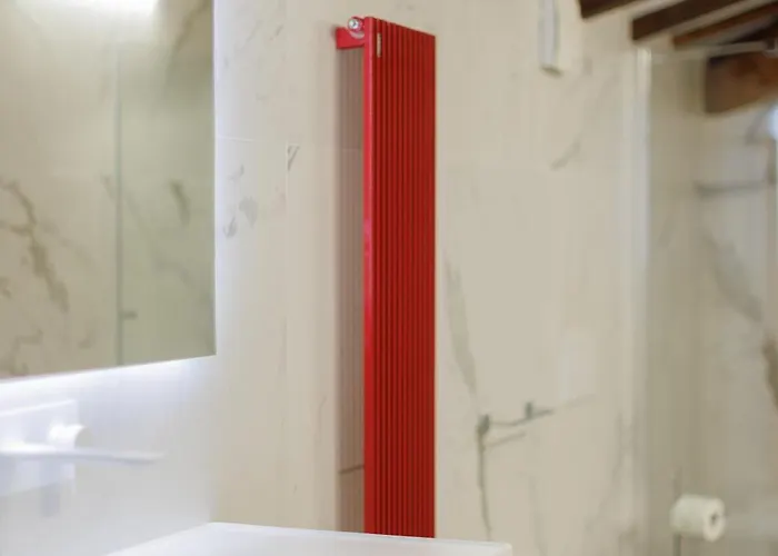 Nello's, Di Pregio Con Villa Cortona