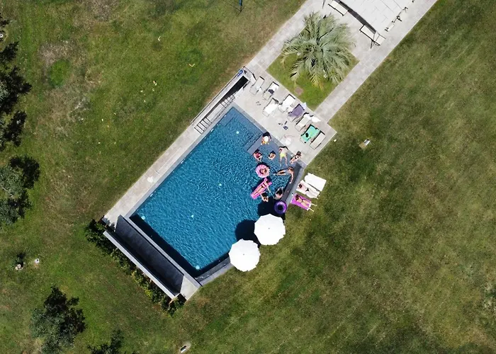 Villa Nello's, Di Pregio Con