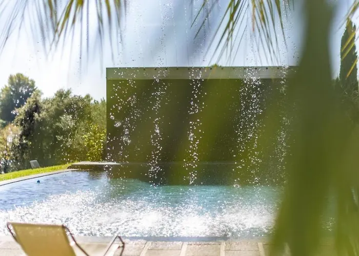 Nello's, Di Pregio Con Villa Cortona