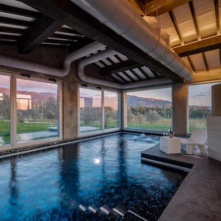 Villa Nello's, Di Pregio Con